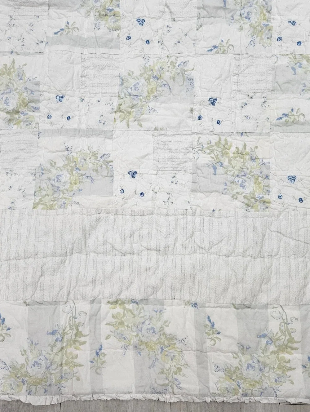 Simply Shabby Chic British Rose Rachel Ashwell KING Reversible Quilt Blue Floral